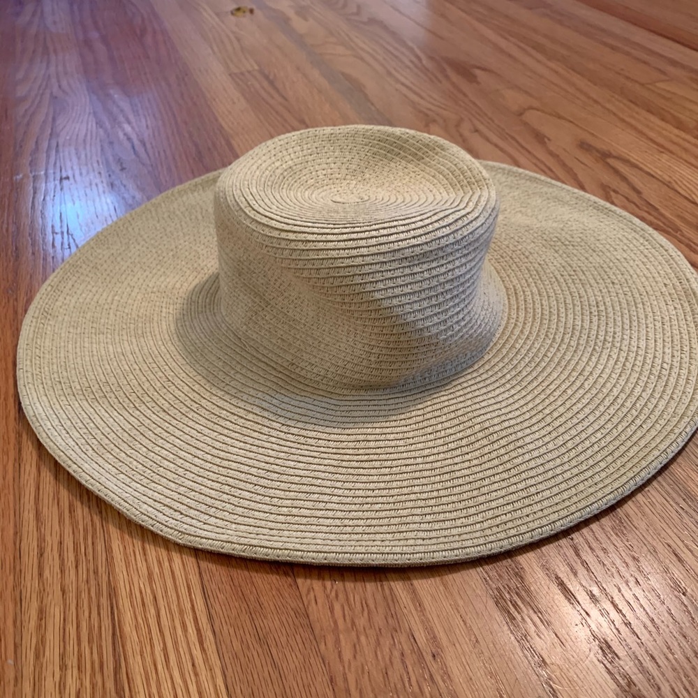Beach hat